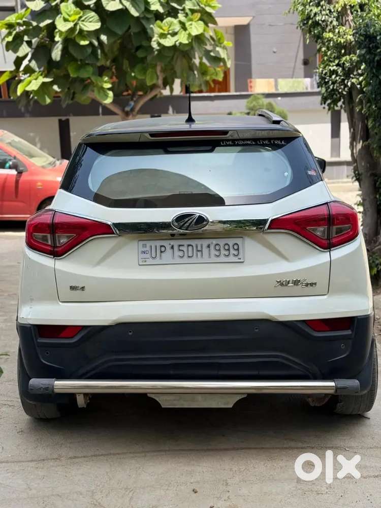 Alloys,ambient Lightings,seat Covers Screen And White Headlights