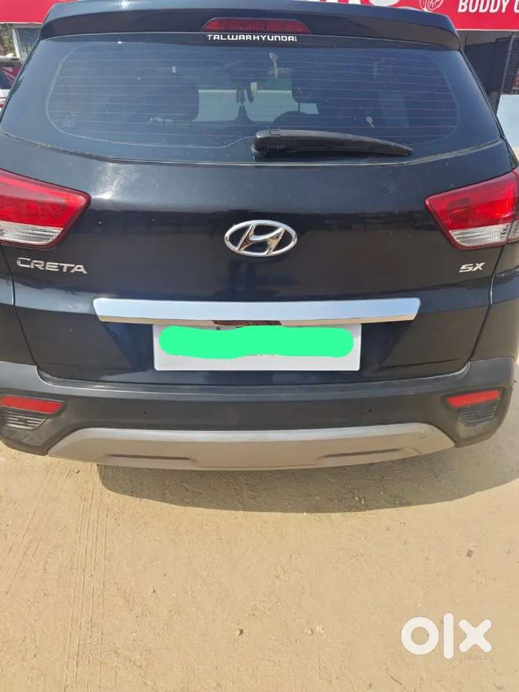 Hyundai Creta 2018 Petrol Automatic With Sunroof.