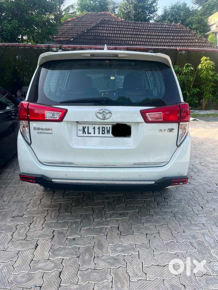 Toyota Innova Crysta 2022