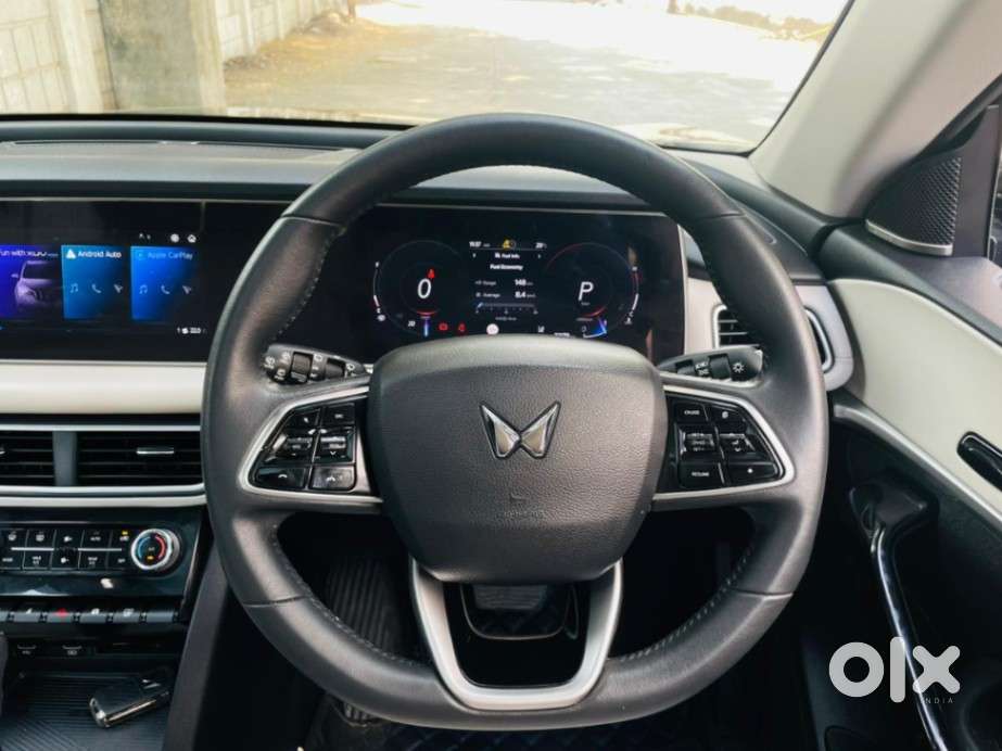 Mahindra Xuv700 2.2 Ax 7 Diesel At Luxury Pack Str, 2021, Diesel
