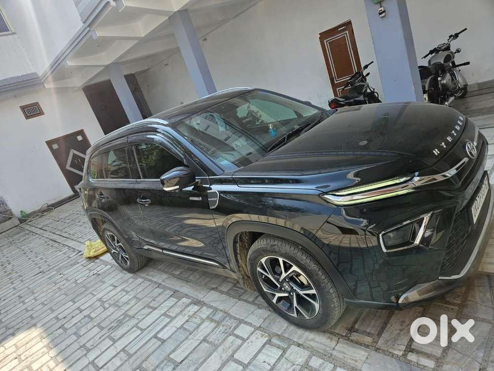 Toyota Urban Cruiser Hyryder 2024 Petrol Well Maintained