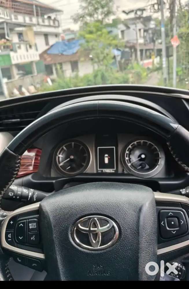 Toyota Innova Crysta 2017