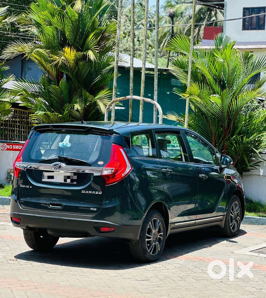Mahindra Marazzo M8, 2018, Diesel