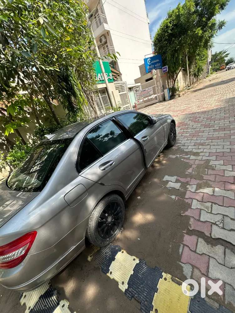 Mercedes-benz C-class 2009 Petrol Well Maintained