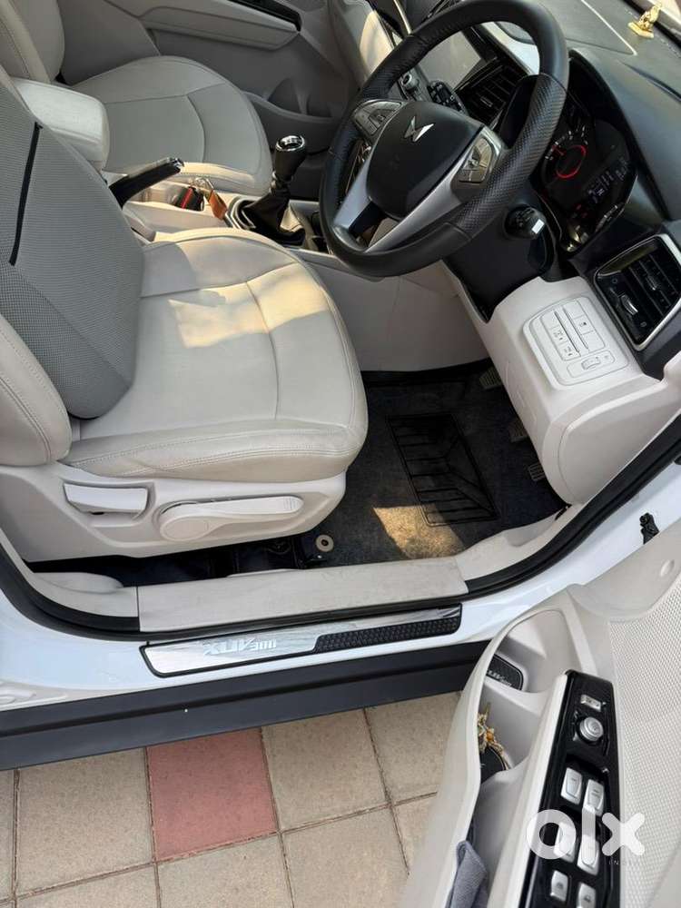 Almost New Mahindra Xuv300 W8(o)  Only 6,000 Km  Mint Condition