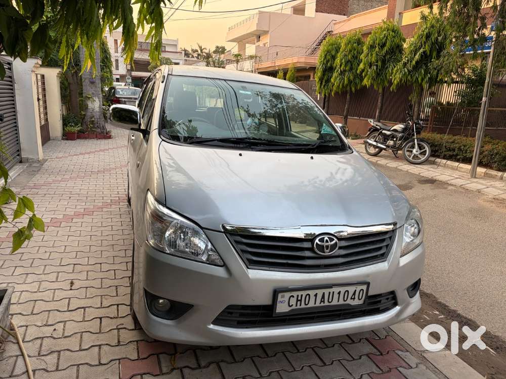 Toyota Innova 2012 Diesel 185000 Km Driven