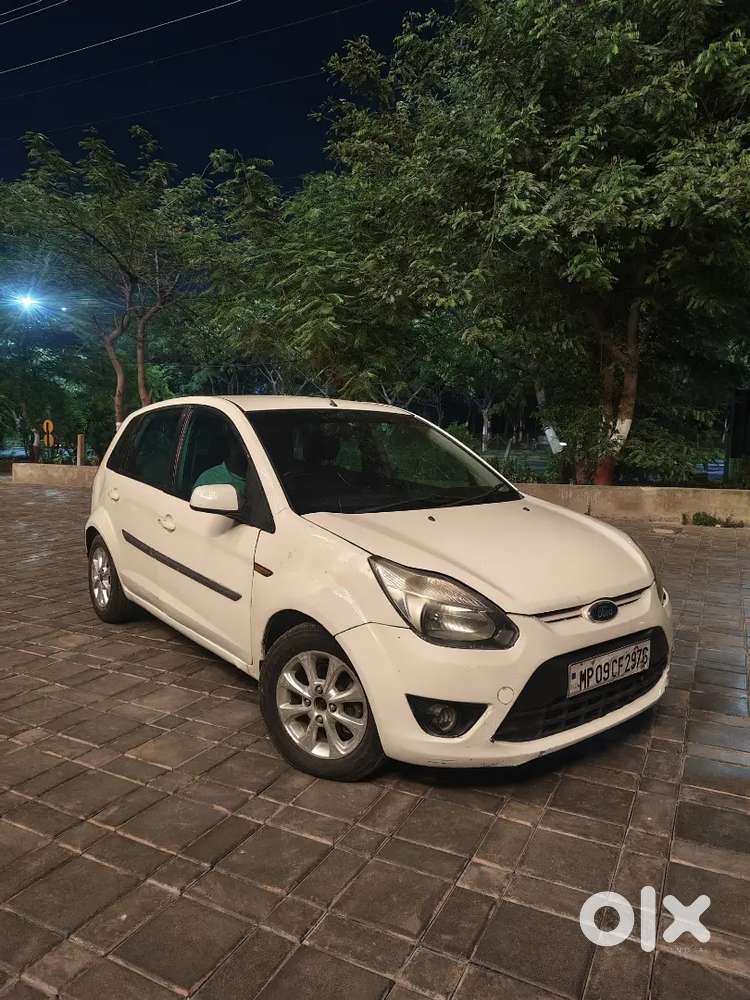 Ford Figo Titanium 2012 Diesel