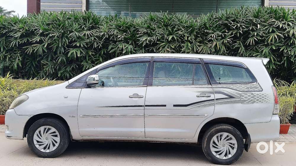 Toyota Innova 2.5 V 7 Str, 2012, Diesel