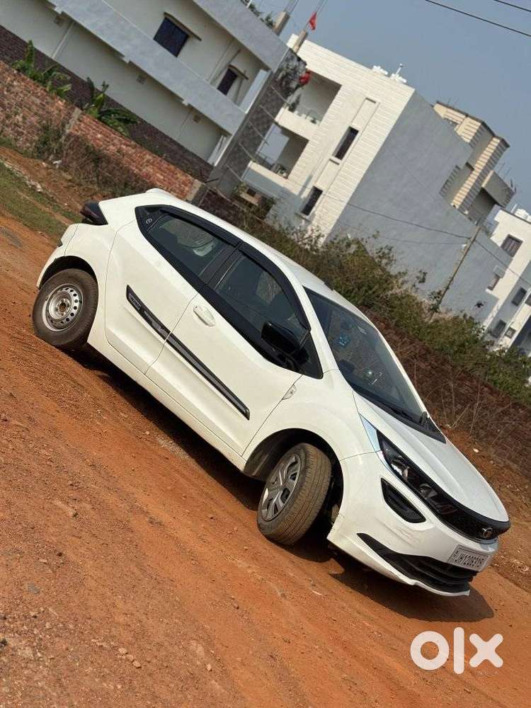 Tata Altroz Xm Plus Petrol, 2024, Petrol