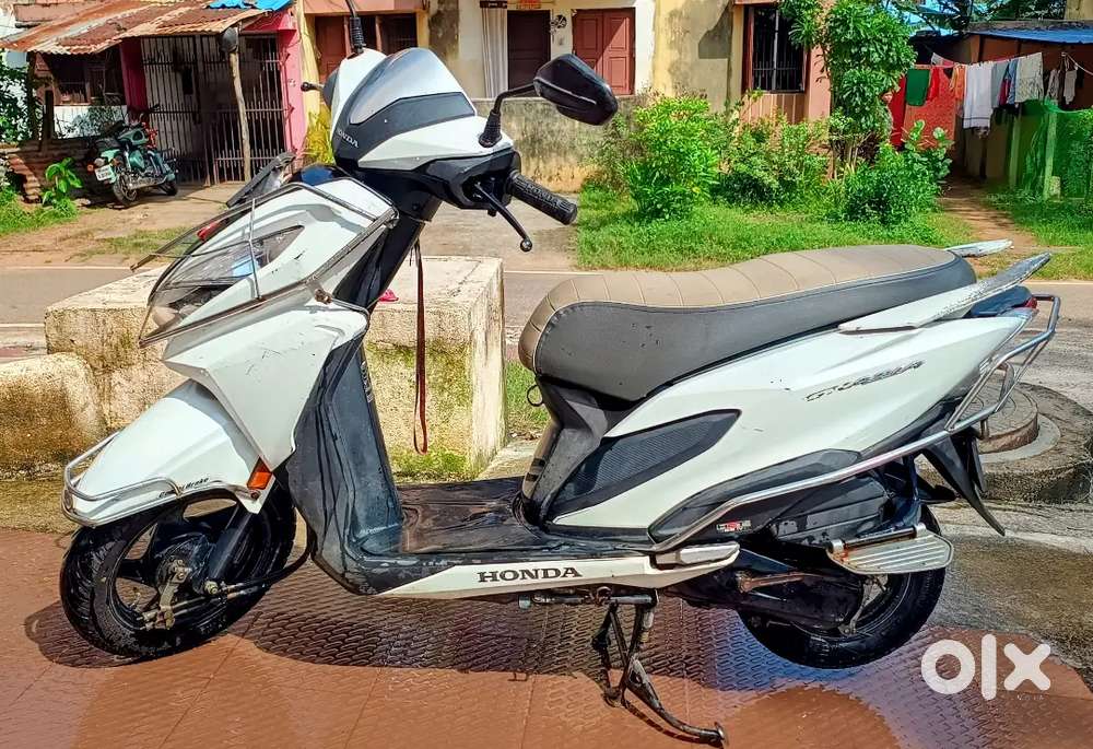 Urgent sale my Honda grazia scooty Scooters 1825232602