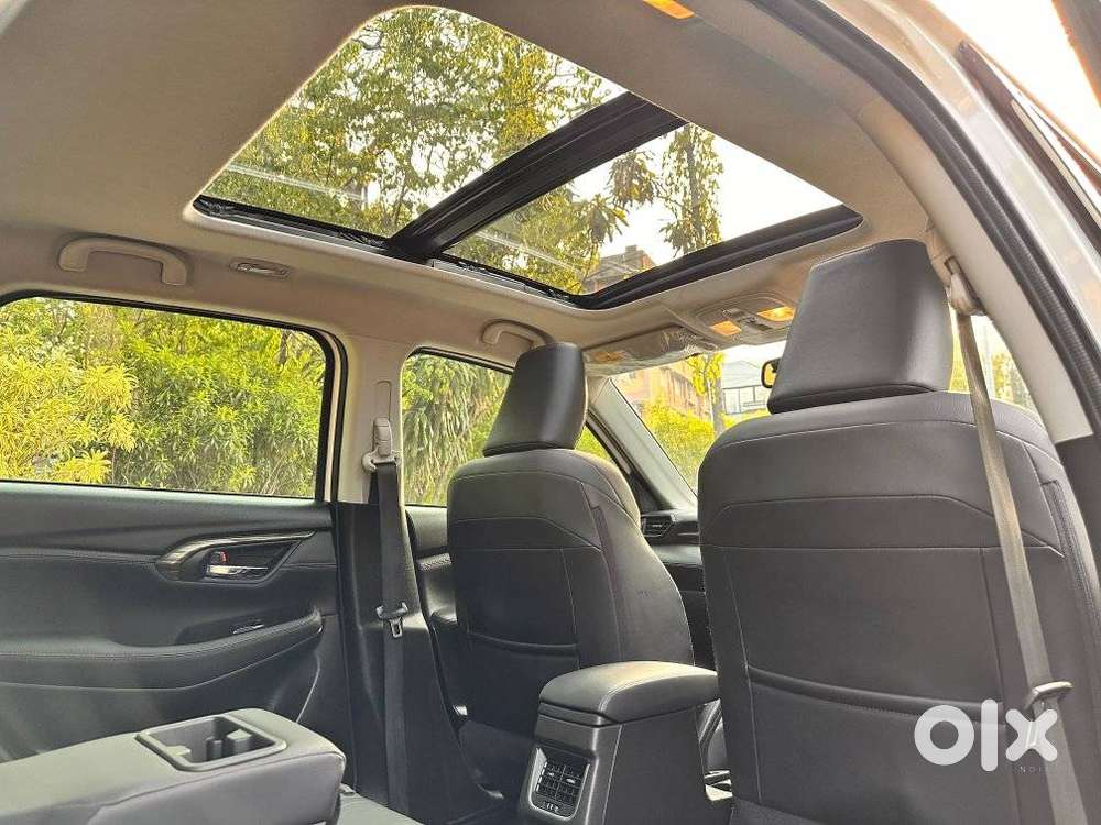 Maruti Suzuki Grand Vitara 1.5 Alpha Smart Hybrid At, 2022, Petrol