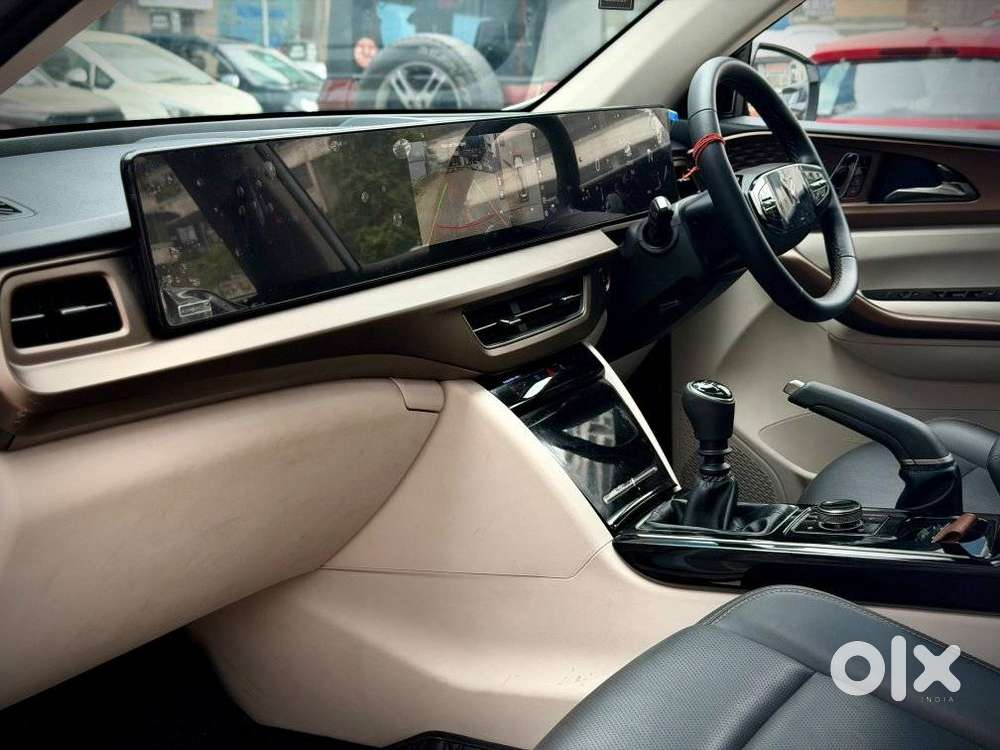 Mahindra Xuv 7xo Ax7, 2026, Petrol