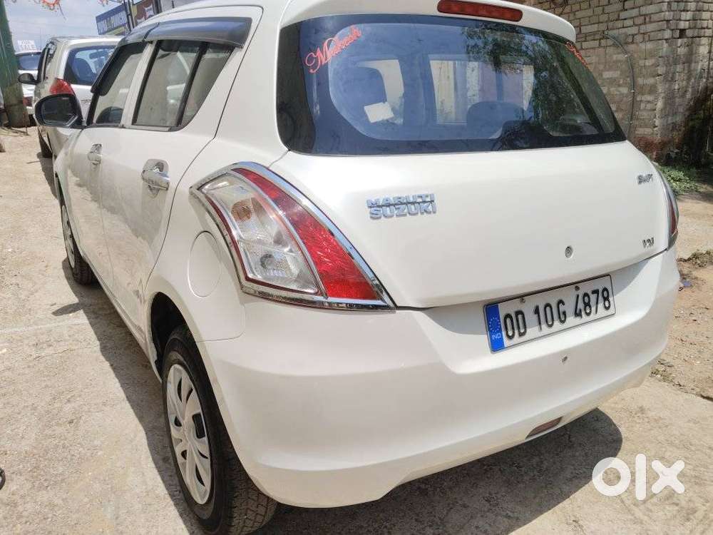 Maruti Suzuki Swift Vxi Optional, 2017, Petrol