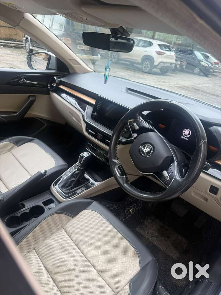 Skoda Slavia 1.0 Tsi Style At, 2022, Petrol