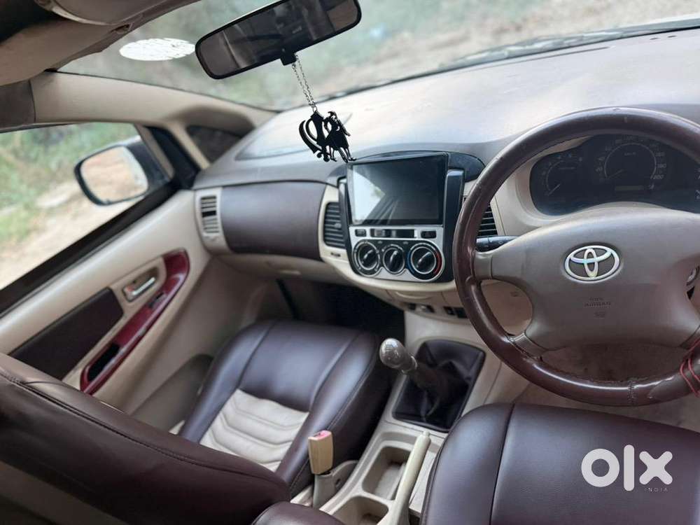 Toyota Innova 2005 Diesel Well Maintained