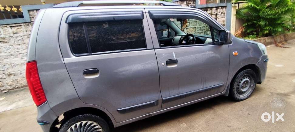 Maruti Suzuki Wagon R Vxi Plus Mt, 2016, Petrol