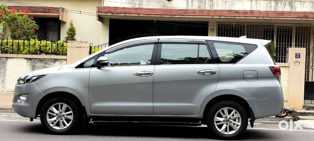 Toyota Innova Crysta 2.4 V 7 Str, 2016, Diesel