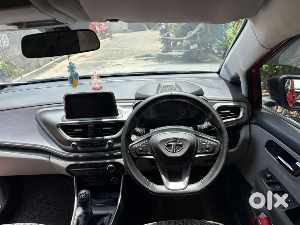 Tata Altroz Petrol 2020
