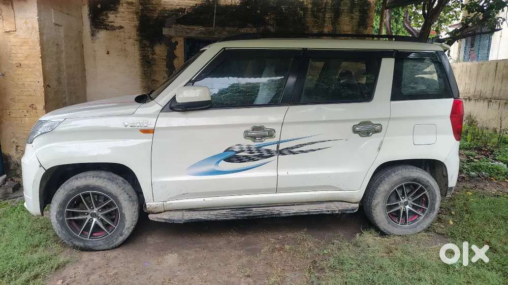 Mahindra Tuv 300 2016 Variant