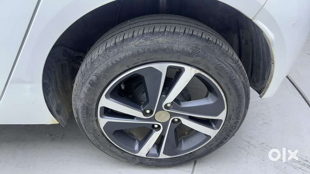 Tata Altroz Xza Petrol, 2022, Petrol