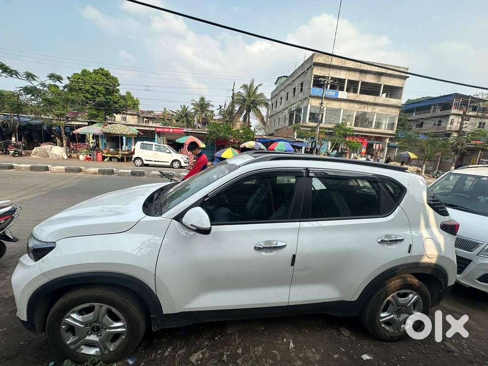 Kia Sonet 2023 Petrol 21000 Km Driven