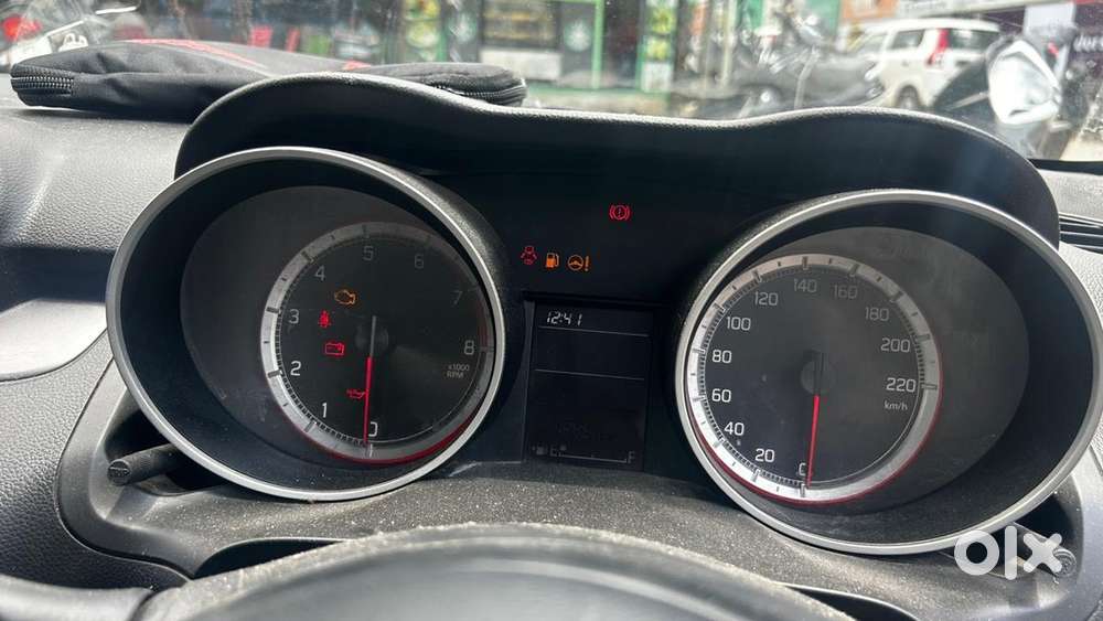 Maruti Suzuki Swift Petrol 2023