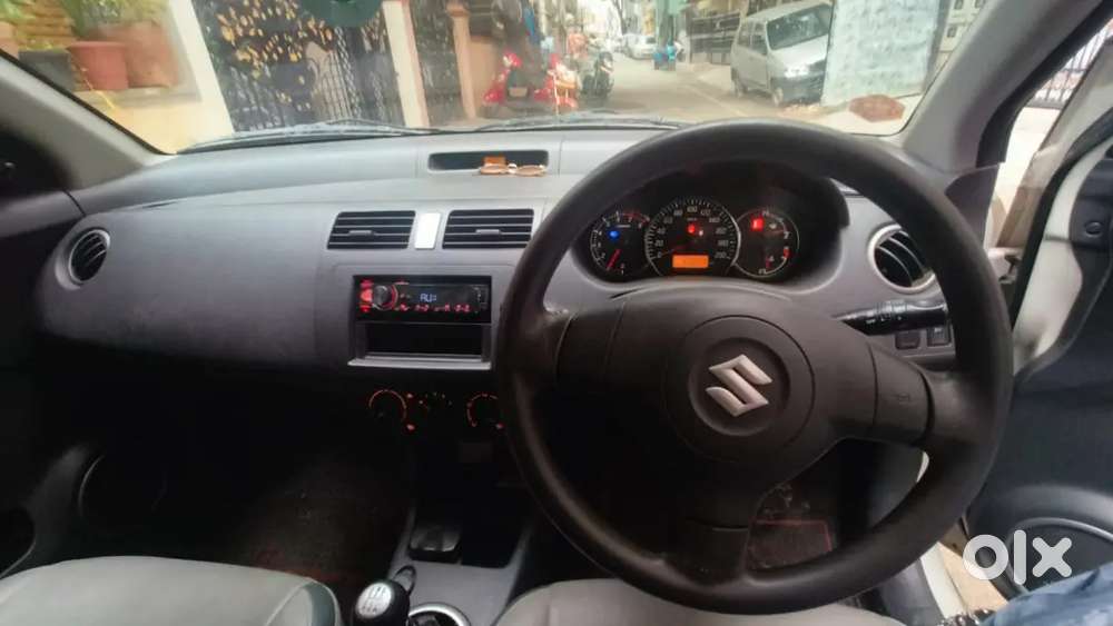 Maruti Suzuki Swift Vxi 2010