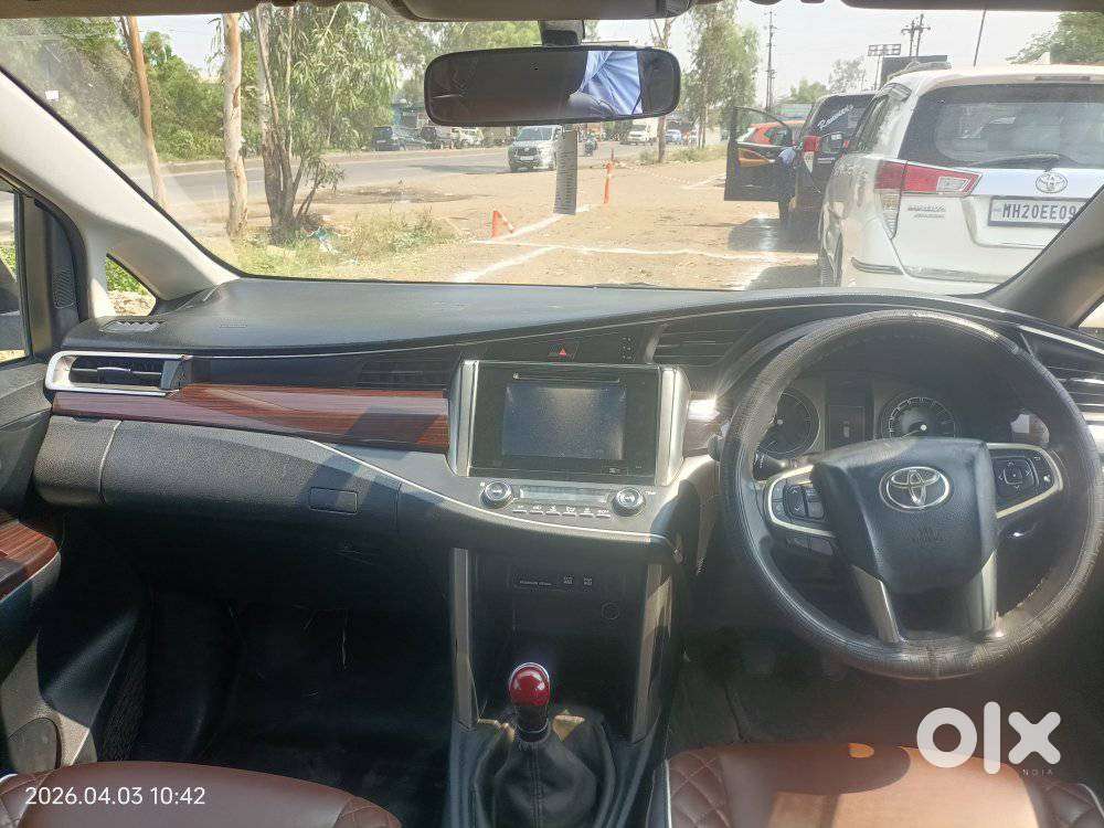 Toyota Innova Crysta 2.4 V 8 Str, 2018, Diesel