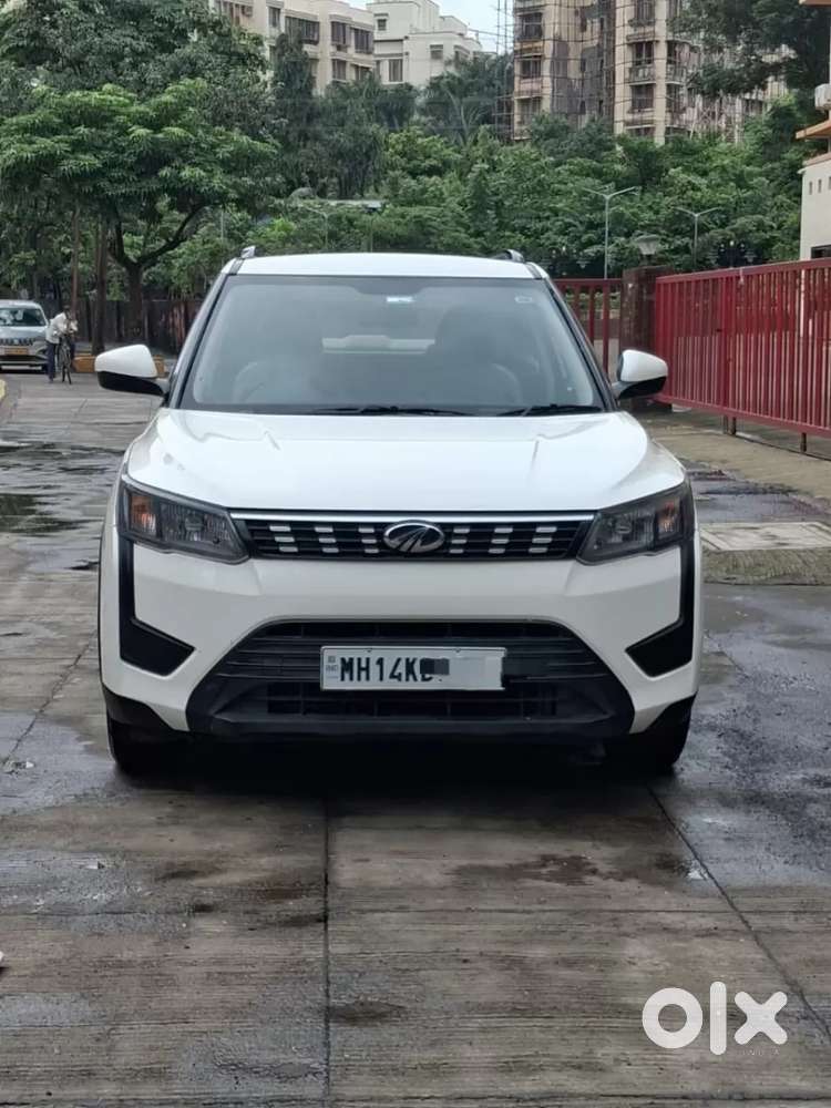 Mahindra Xuv300 1.2 W6 Amt Petrol, 2022, Petrol