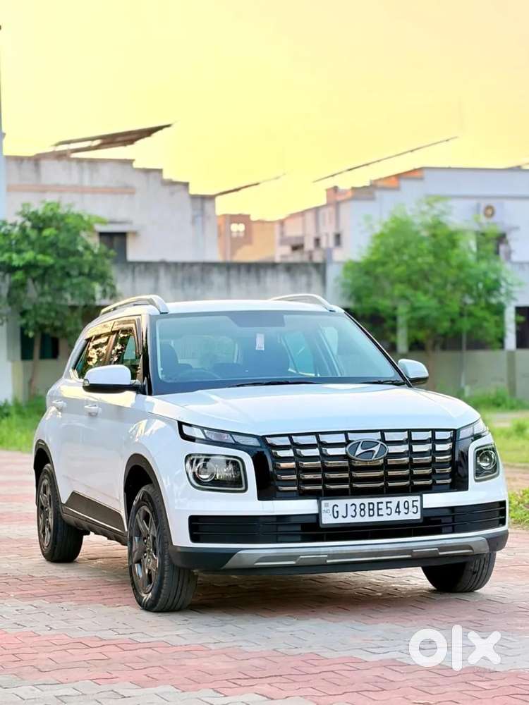 Hyundai Venue 1.2 S (o), 2023, Petrol