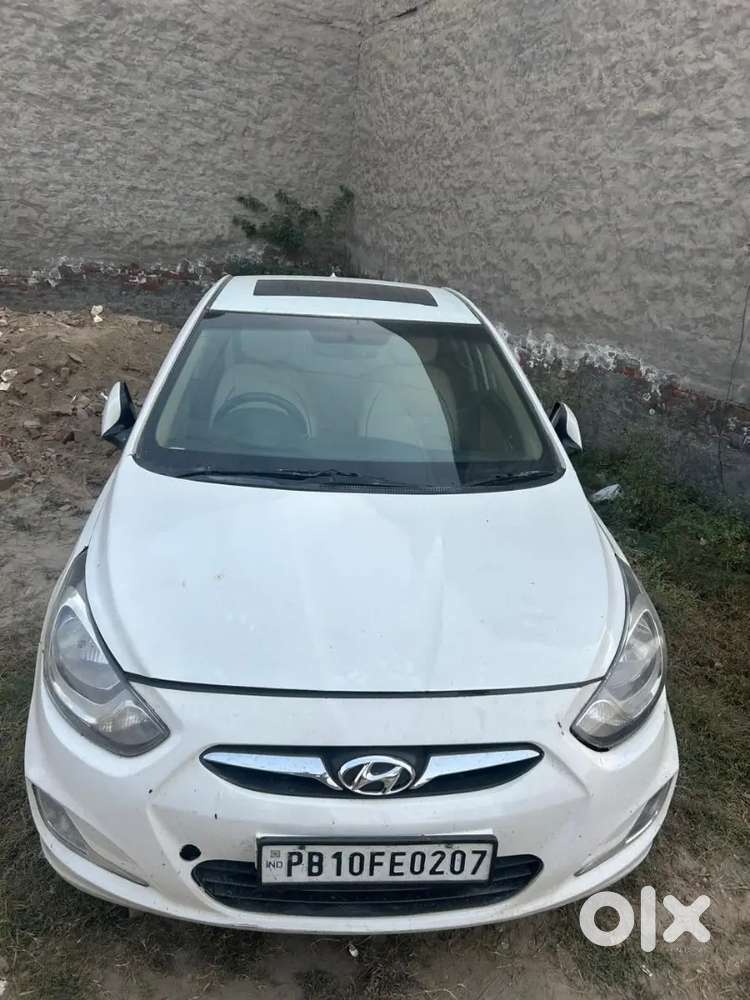 Hyundai New Verna 2015 Diesel 200000 Km Driven