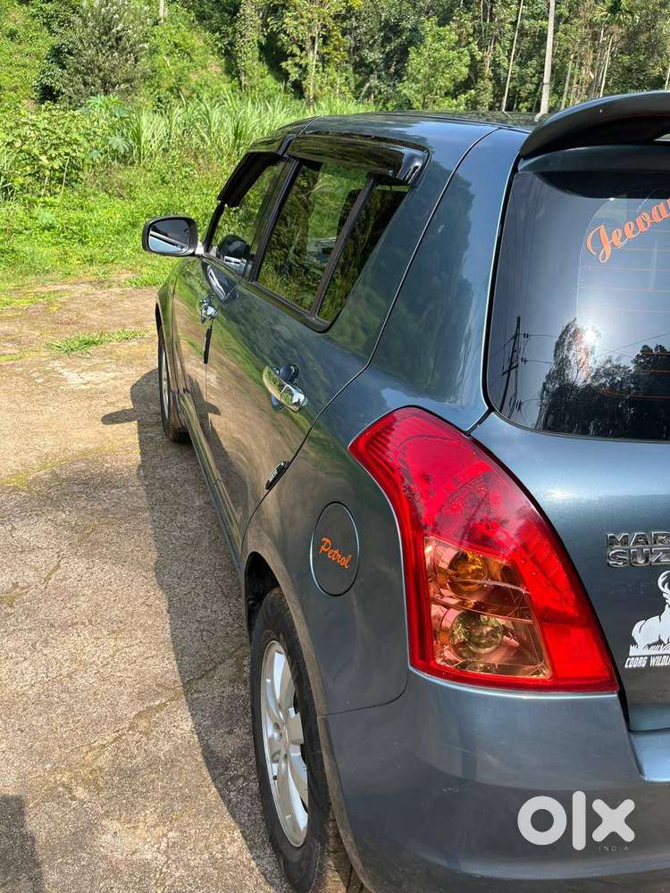 Maruti Suzuki Swift Petrol 2006