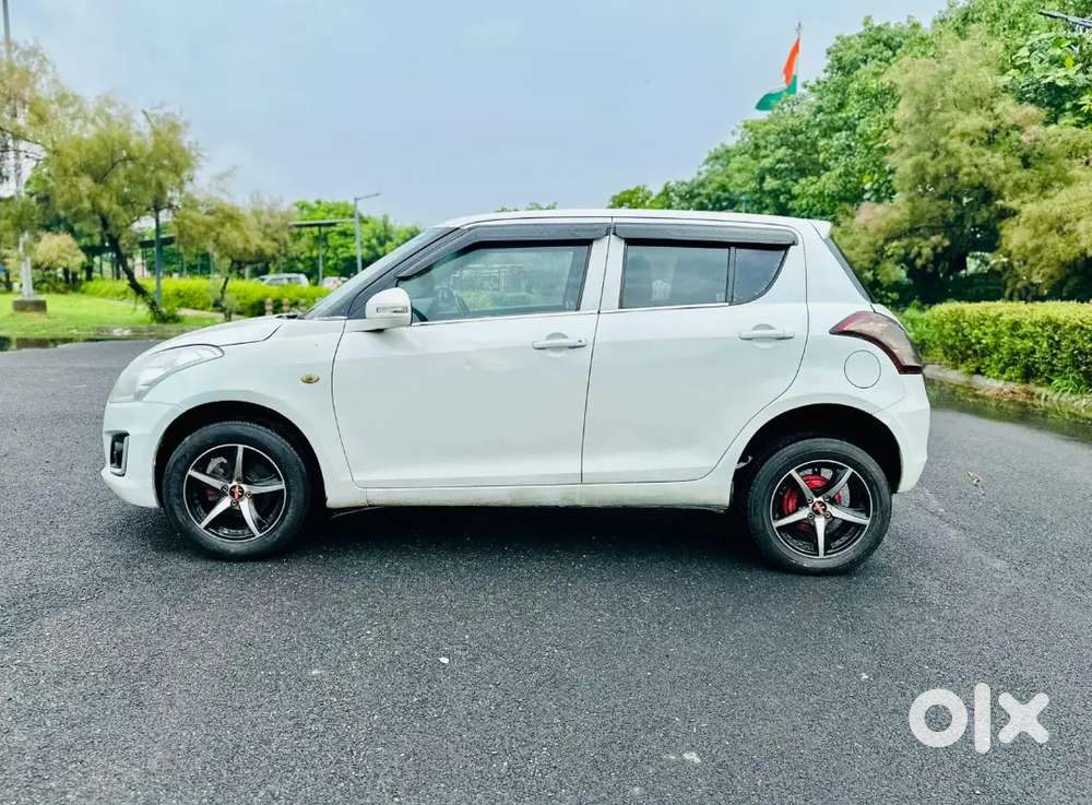 Maruti Suzuki Swift Lxi 2016