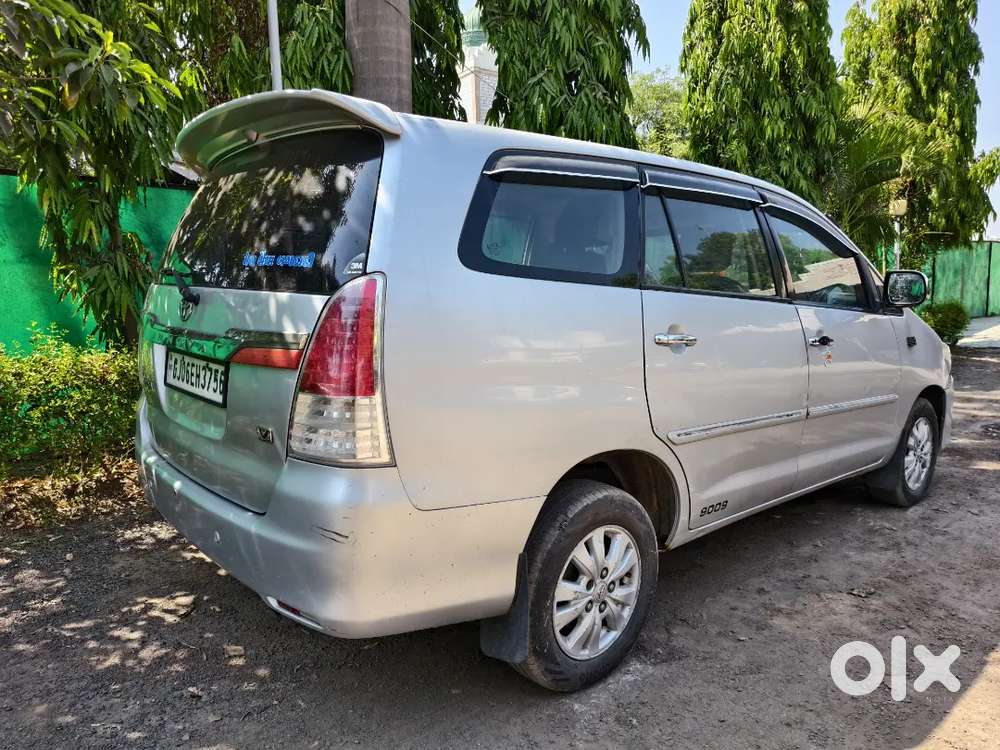 Toyota Innova Hycross 2011