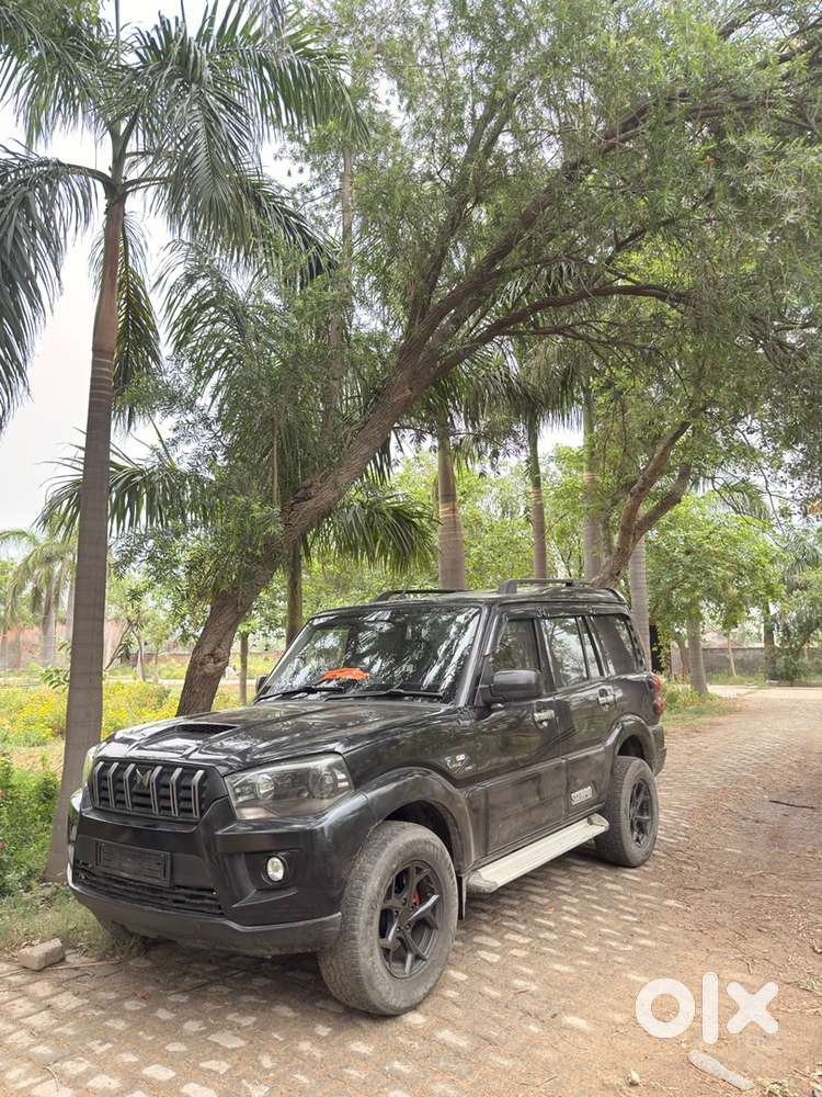 Mahindra Scorpio Classic 2021
