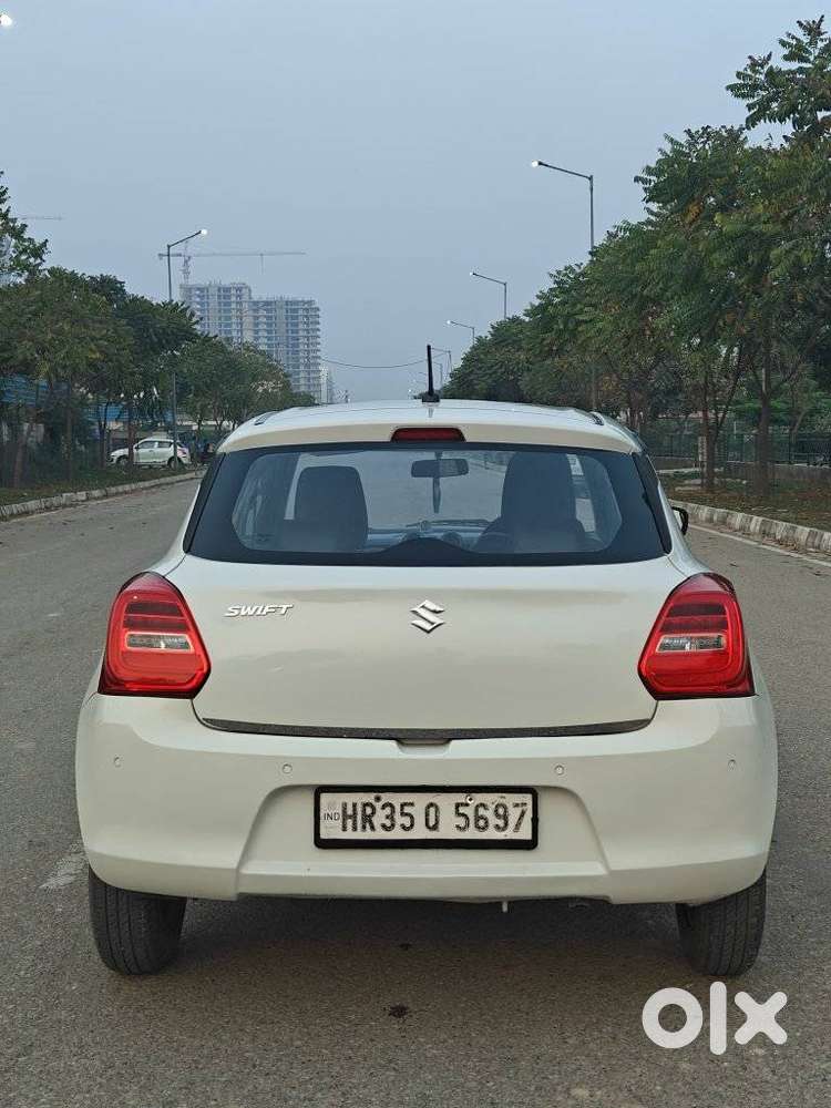Maruti Suzuki Swift Vxi + Manual, 2019, Petrol