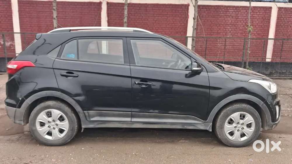 Hyundai Elantra 2016 Petrol 68000 Driven