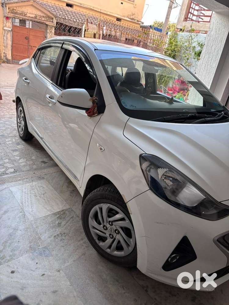 Hyundai Aura 2022 Cng & Hybrids Well Maintained