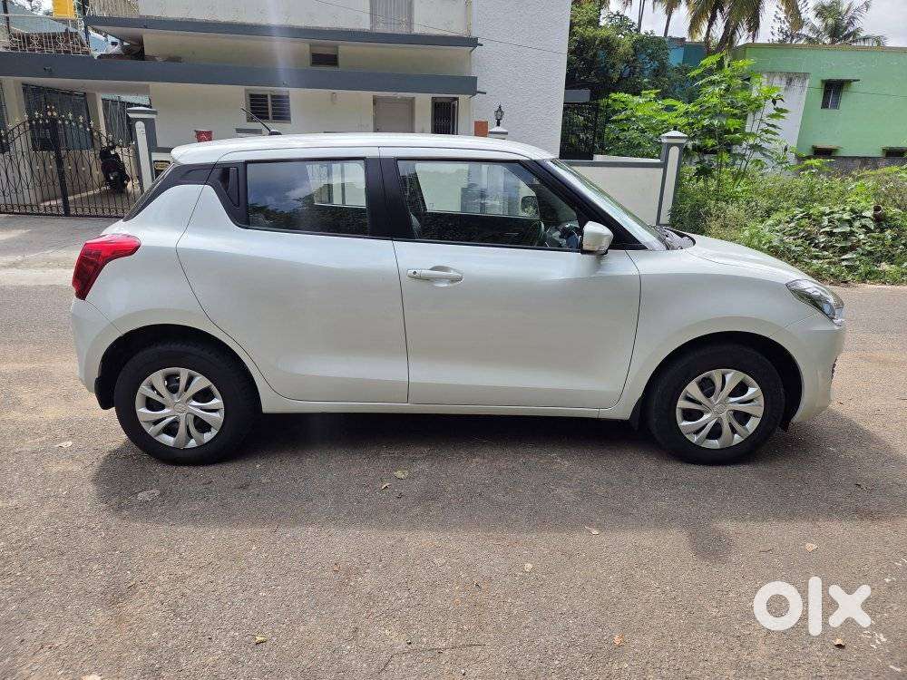 Maruti Suzuki Swift Vxi + Manual, 2021, Petrol