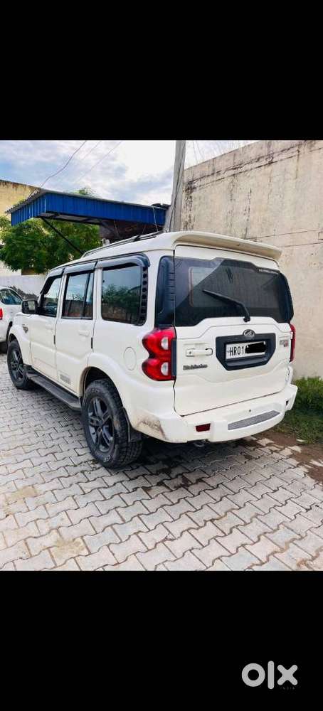 Mahindra Scorpio S6 Plus, 2017, Diesel