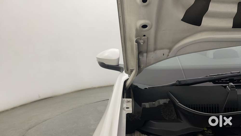 Volkswagen Taigun Topline 1.0 Tsi At (electric Seats), 2022, Petrol