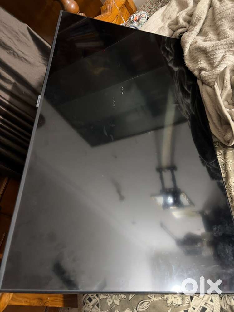 Samsung 43 inches TV (Display broken)
