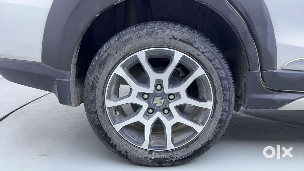 Maruti Suzuki Xl6 1.5 Alpha Plus Mt, 2023, Petrol