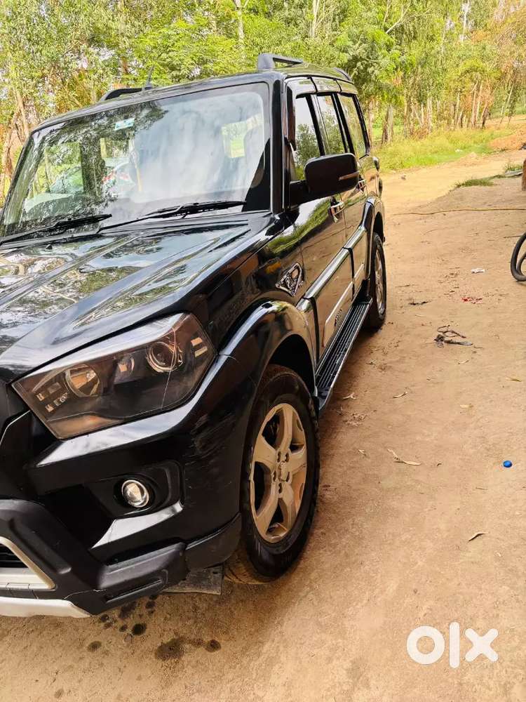 Mahindra Scorpio Classic 2021 Diesel Manual