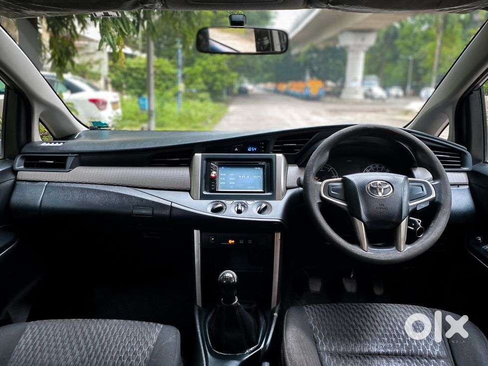 Toyota Innova Crysta 2.4 Gx Mt, 2016, Diesel