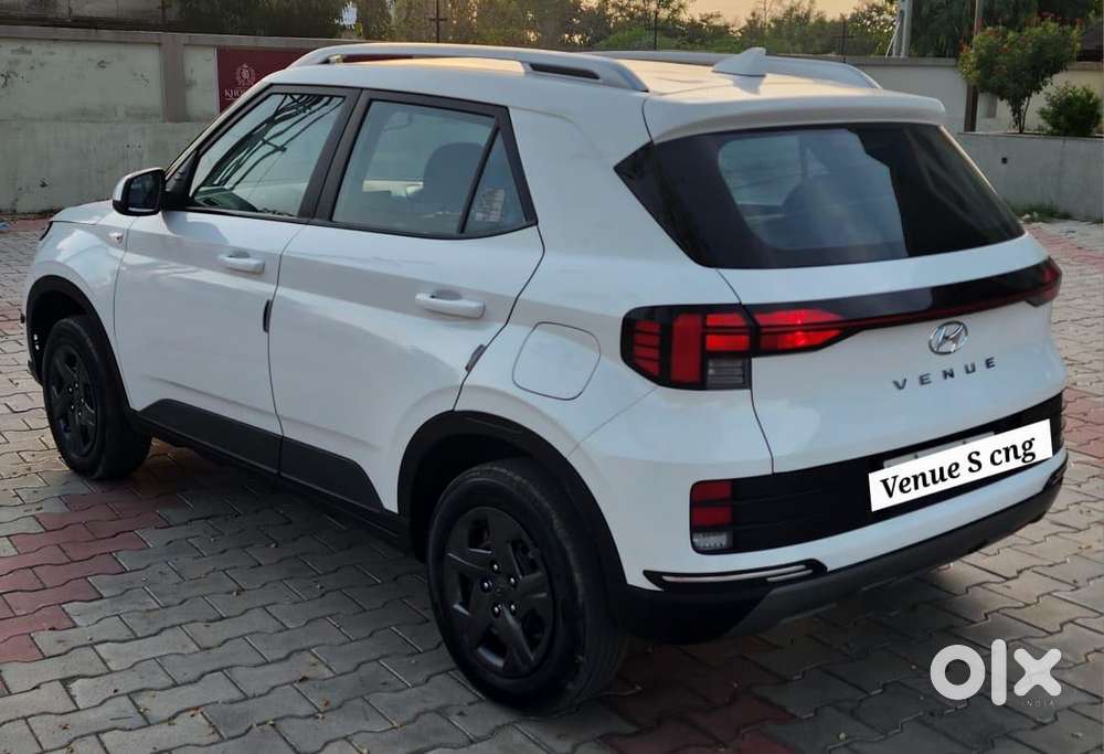 Hyundai Venue S 1.2 Petrol, 2023, Cng & Hybrids