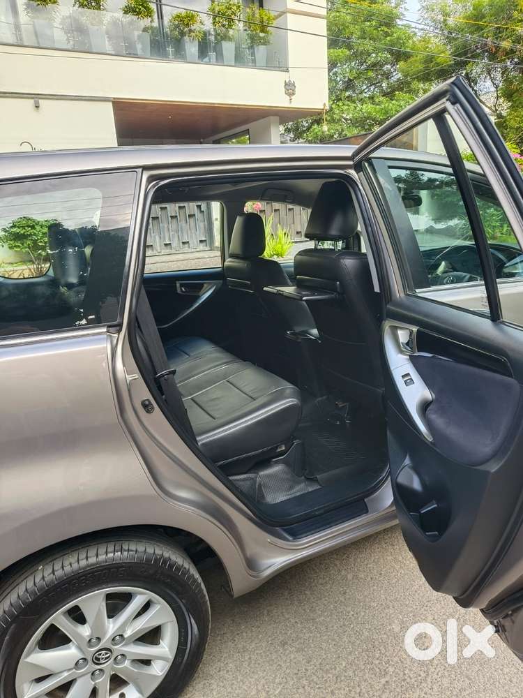Toyota Innova Crysta 2.4 V 8 Str, 2018, Diesel