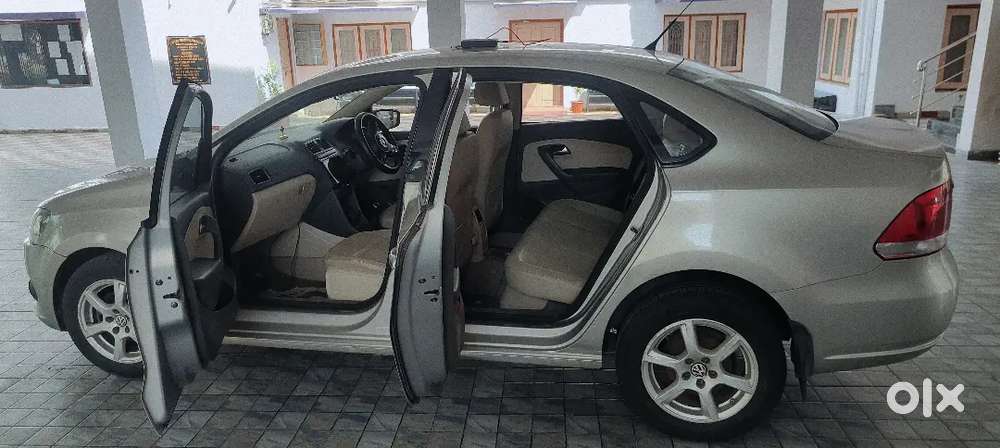 Show Room Track And Well Maintained