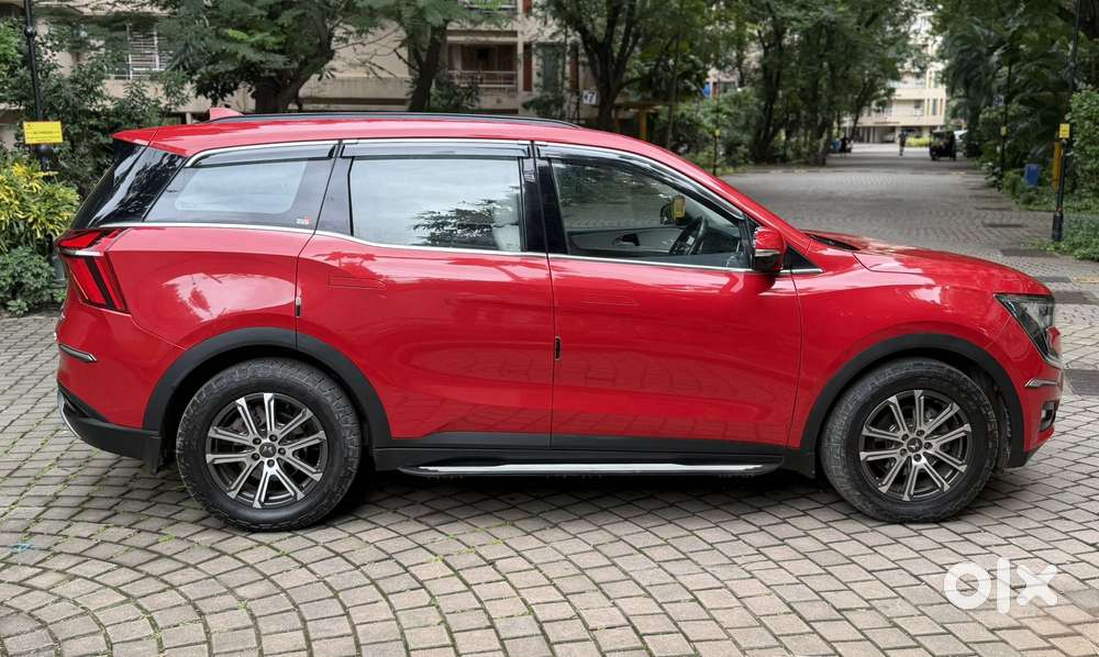 Mahindra Xuv700 2.0 Ax 7 Petrol Mt Str, 2022, Petrol