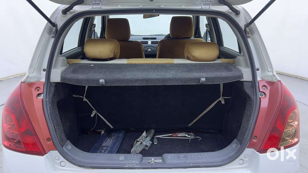 Maruti Suzuki Swift 2004-2010 Zxi Bsiv, 2011, Petrol